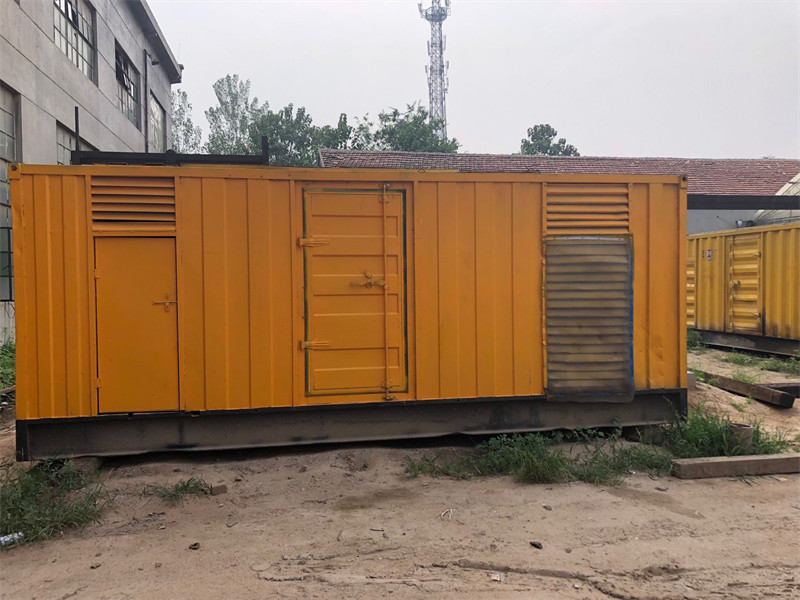 墨脱柴油发电机如何判断新机油是否已经完全充满机油滤清器？