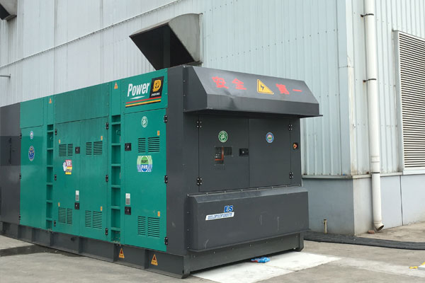 墨脱燃油滤清器的更换流程是怎样的？