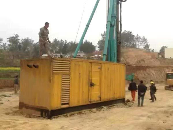 墨脱如何判断水冷式机油散热器密封件是否需要更换？